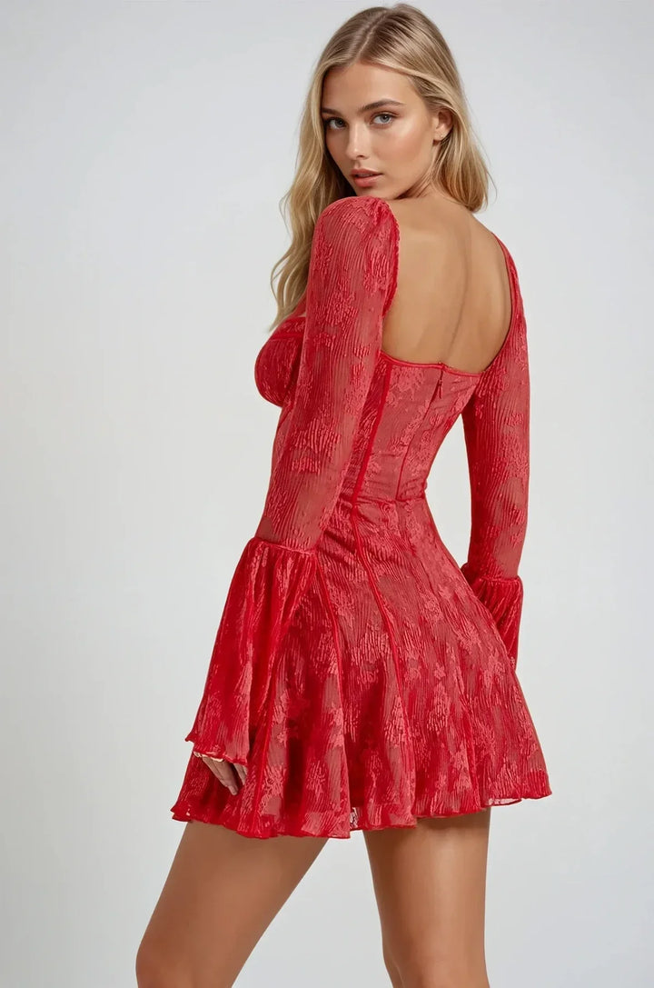 Amaya – Das romantische Spitzenkleid mit Illusionseffekt