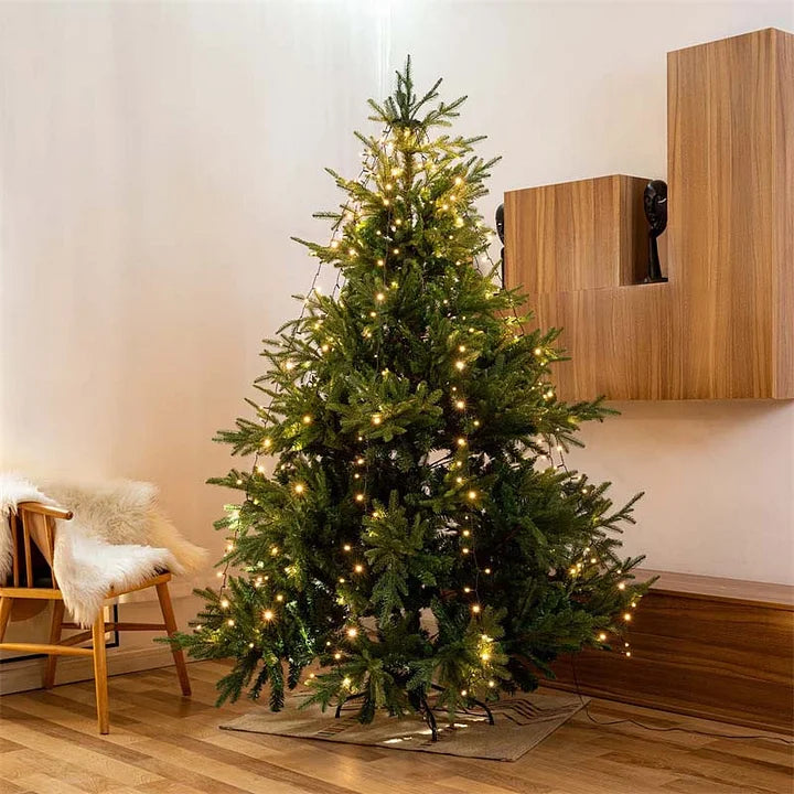 Weihnachtsbaum Wasserfalllichter