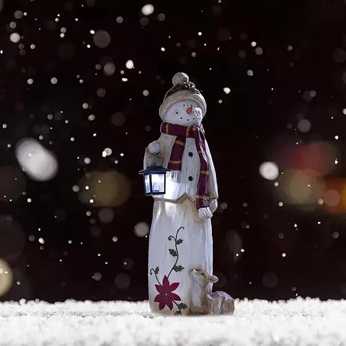 Dekorativer Schneemann mit Laterne — Warme Begrüßung im Winter