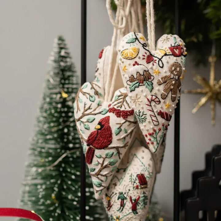 💖DIY herzförmiger handbestickter Weihnachtsanhänger/Anhänger-Set