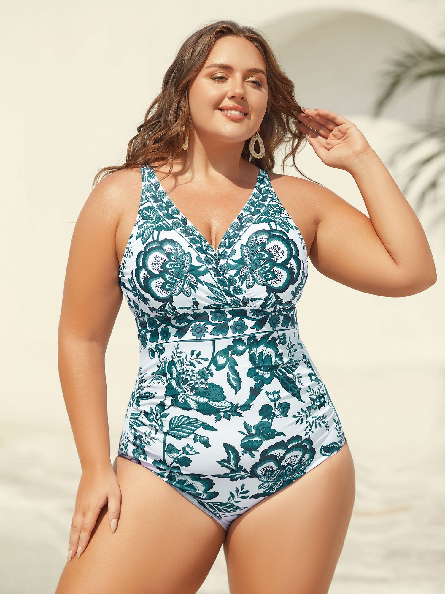 Flora™ | Zweiteiliger Badeanzug mit Blumenmuster und gerafftem Mesh, Sarong