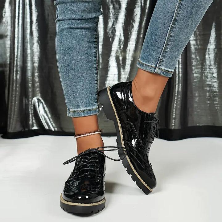 Ninette – Glänzende Lederschuhe