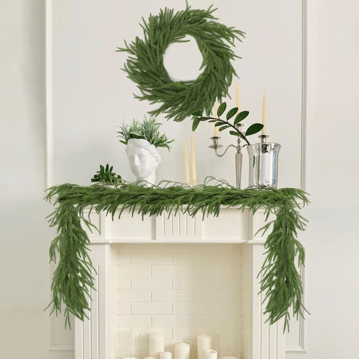 Natürliche WeihnachtsdekorationNorfolktannenast