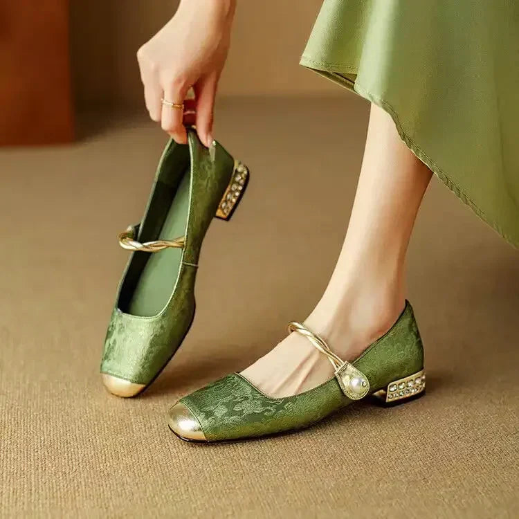Cintha™ | Elegant Low-Heeled Pumps