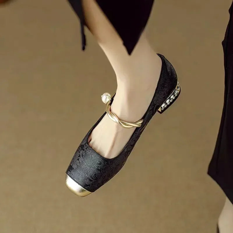 Cintha| Elegant Low-Heeled Pumps