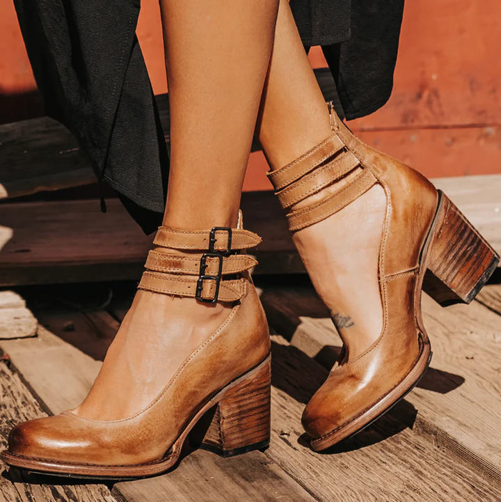 Lederpumps im Vintage-Design