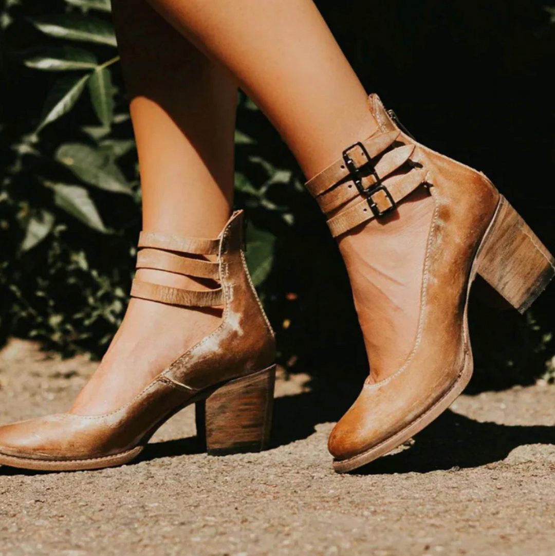 Lederpumps im Vintage-Design