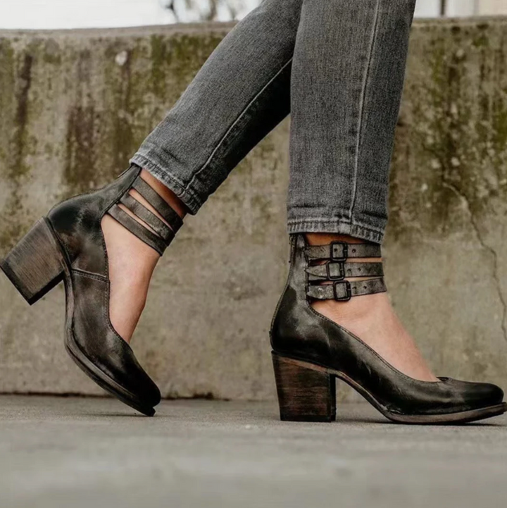 Lederpumps im Vintage-Design