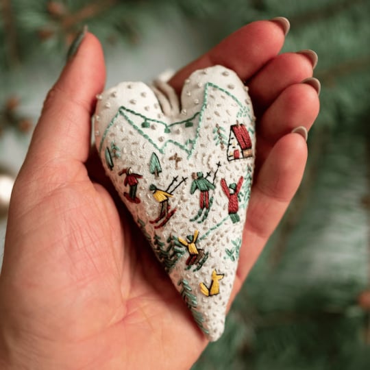 💖DIY herzförmiger handbestickter Weihnachtsanhänger/Anhänger-Set