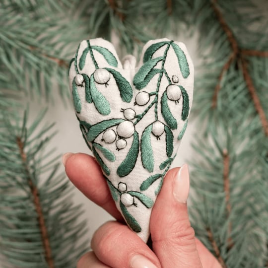💖DIY herzförmiger handbestickter Weihnachtsanhänger/Anhänger-Set
