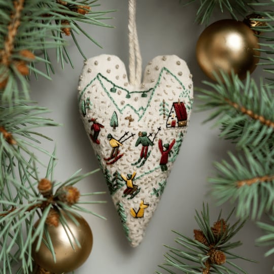 💖DIY herzförmiger handbestickter Weihnachtsanhänger/Anhänger-Set