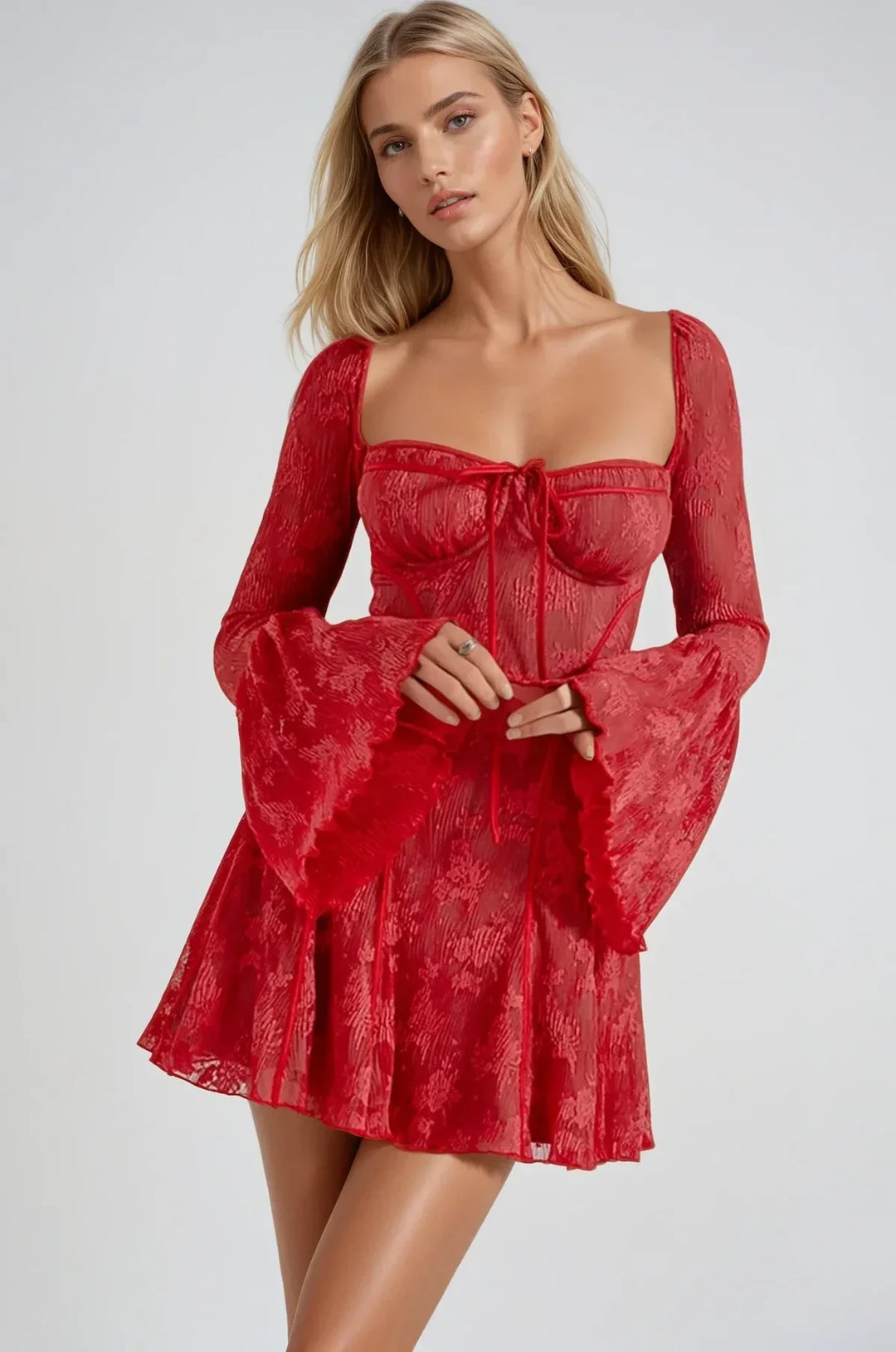 Amaya – Das romantische Spitzenkleid mit Illusionseffekt