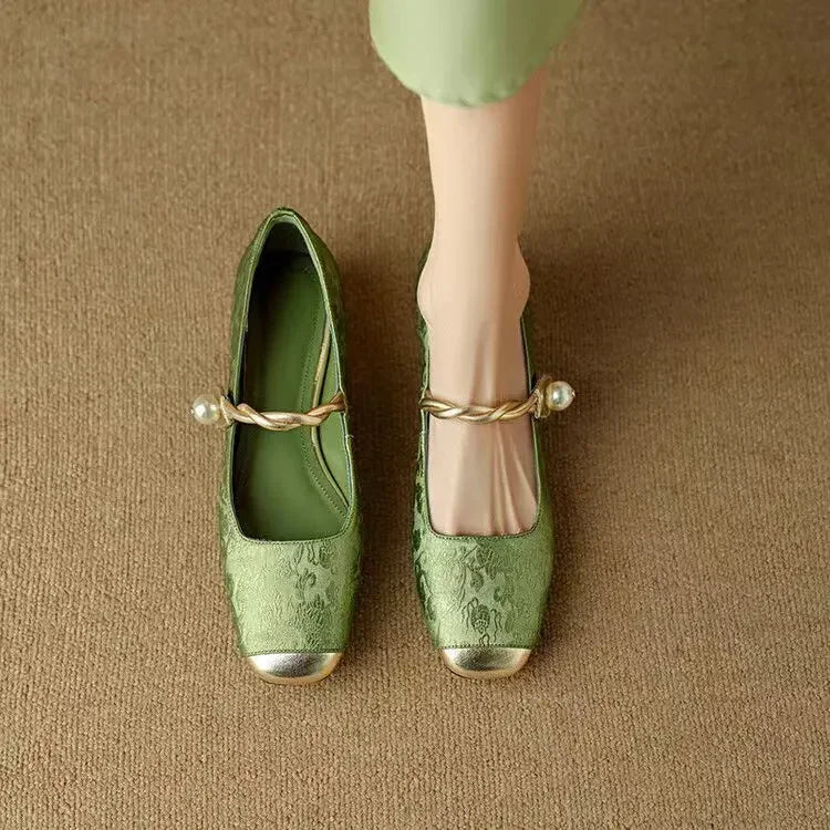 Cintha| Elegant Low-Heeled Pumps