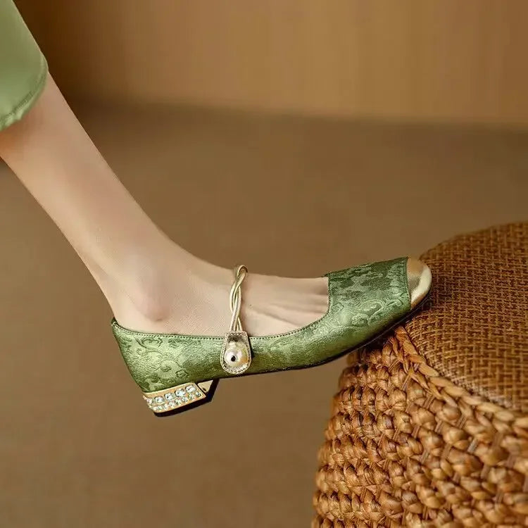 Cintha| Elegant Low-Heeled Pumps