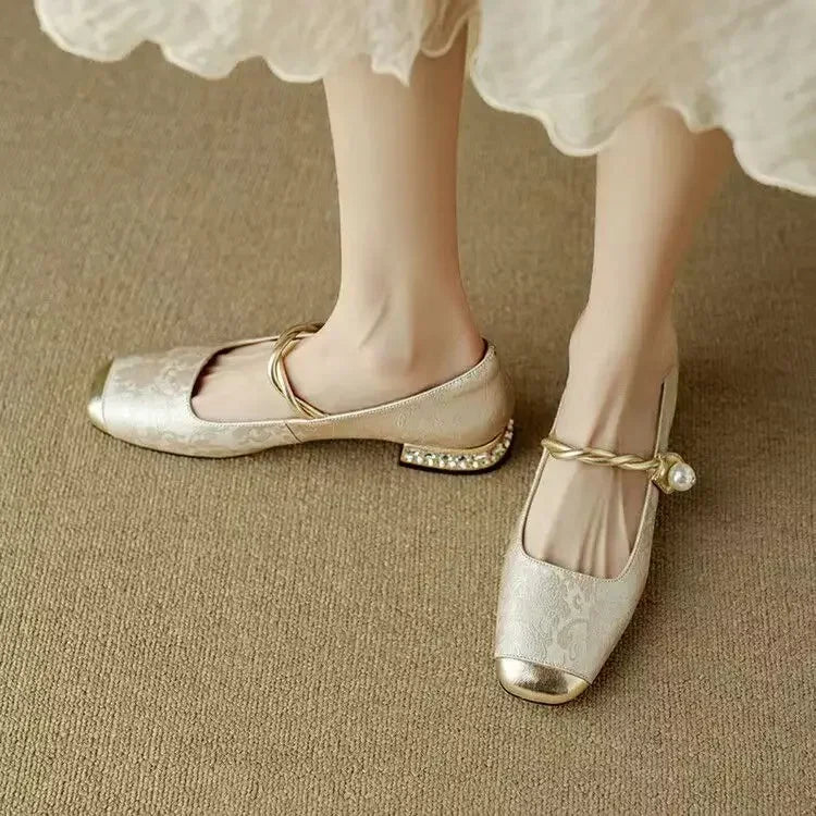 Cintha™ | Elegant Low-Heeled Pumps