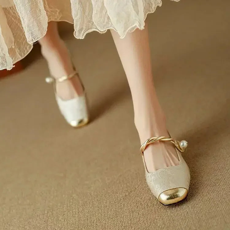 Cintha| Elegant Low-Heeled Pumps
