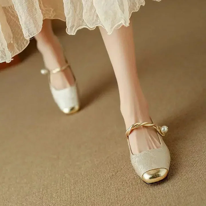 Cintha| Elegant Low-Heeled Pumps