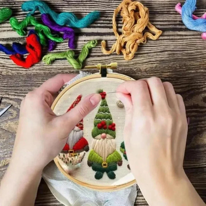 Weihnachts-Gnom-Stickerei-Set – Anfängertaugliches DIY-Weihnachtsdekoration und Baumornamente