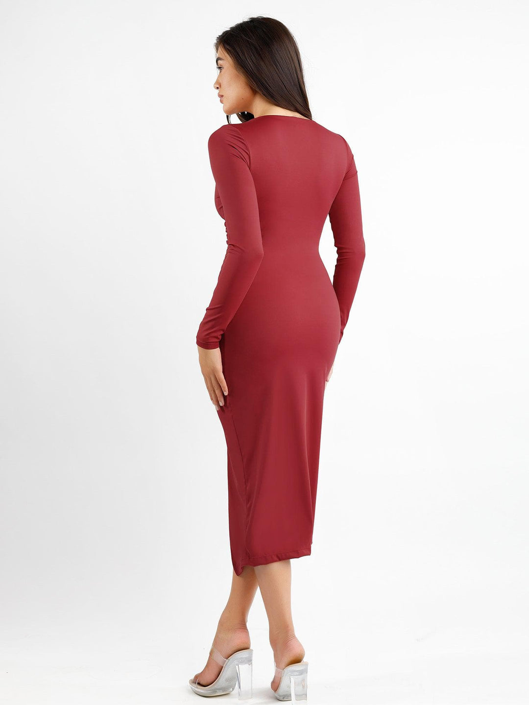 Der Shapewear-Kleid mit langem Ärmel und Schlitz