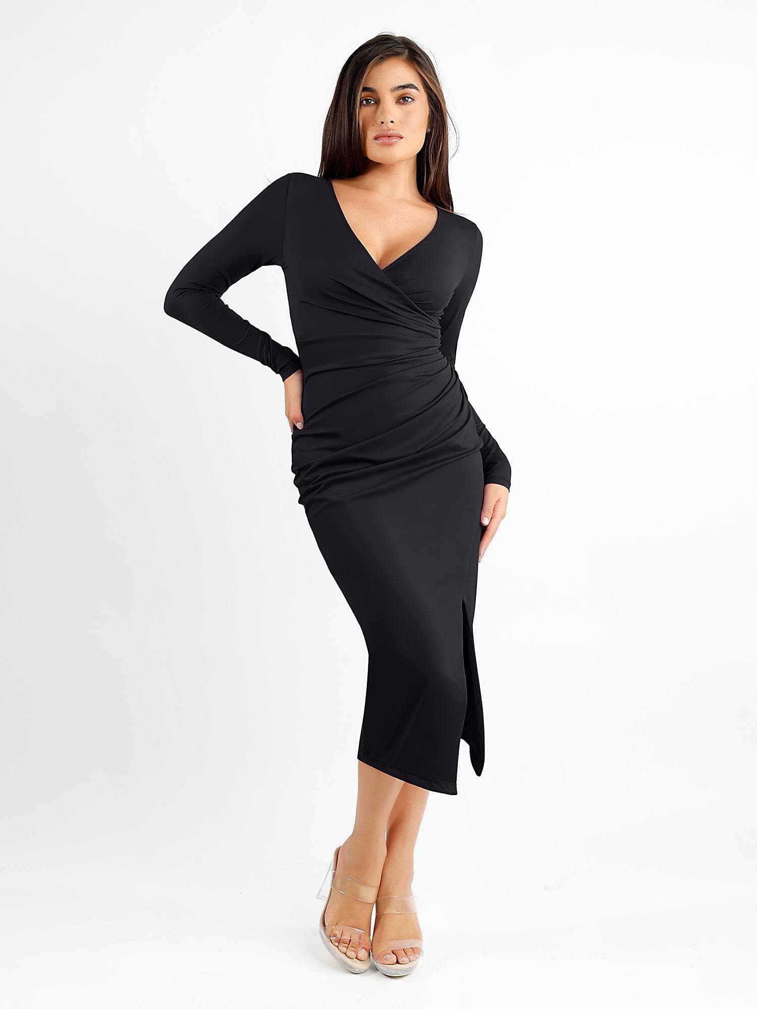 Der Shapewear-Kleid mit langem Ärmel und Schlitz