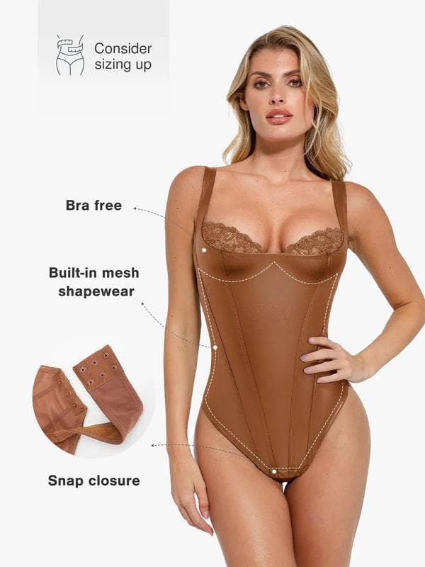 Formende Bodysuit aus Kunstleder mit Spitze im Balconette-Stil