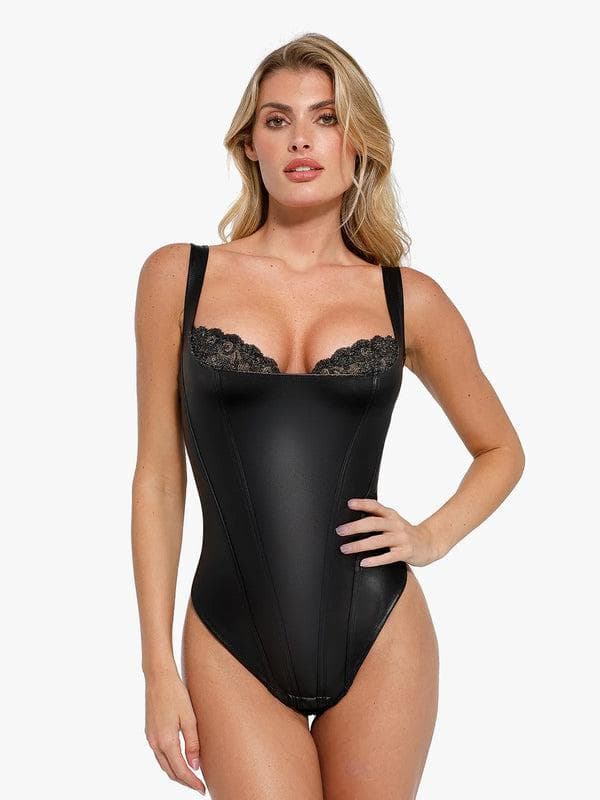 Formende Bodysuit aus Kunstleder mit Spitze im Balconette-Stil