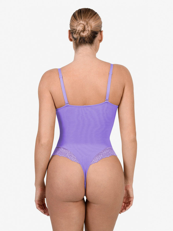 Schlankmachende Spitzen-Body mit tiefem V-Ausschnitt und formender Tanga