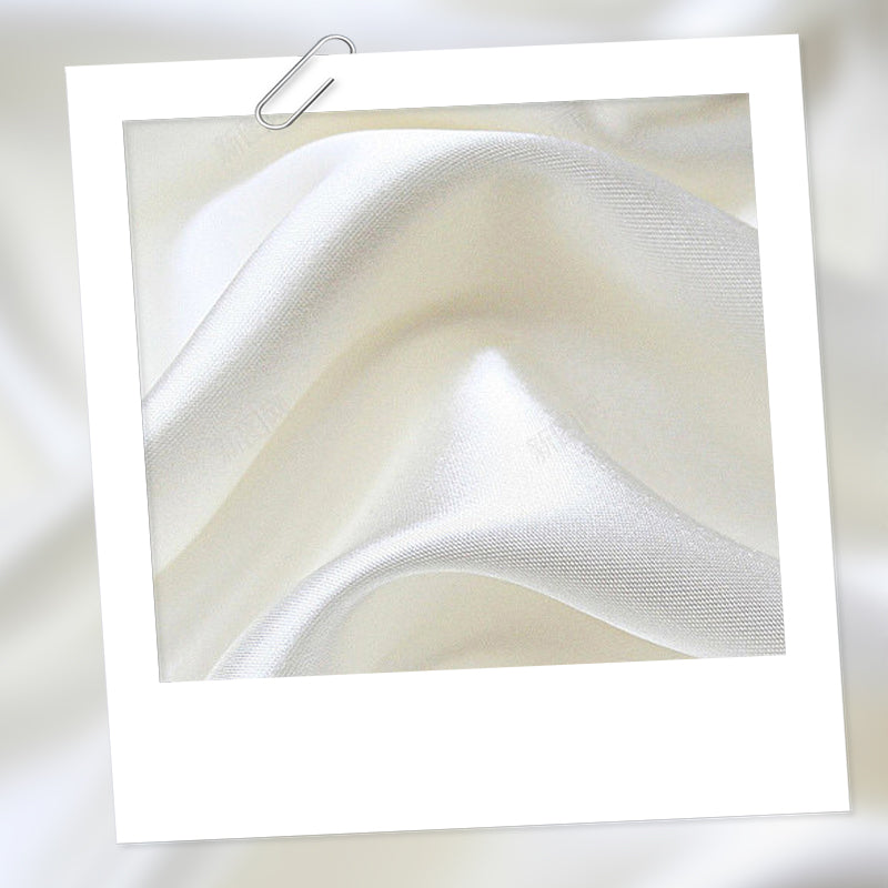 Rochella™ – Satiniertes Set mit einzigartigem Print und Quasten-Details