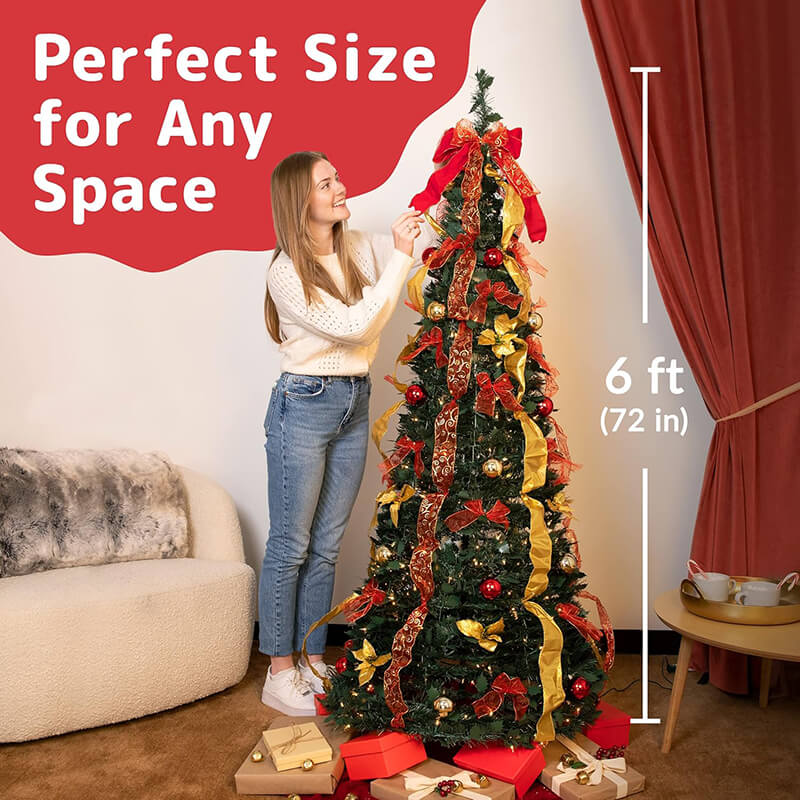 Faltbarer Weihnachtsbaum mit Dekorationen